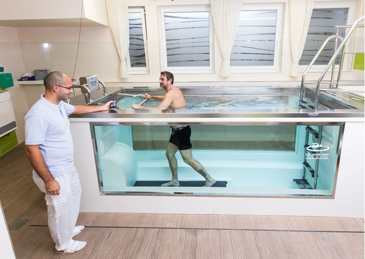 Bewegungstherapie im Wasser Bewegungstherapie im Wasser